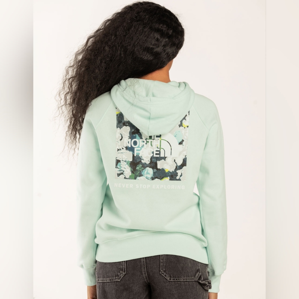 NWOT The North Face Women's Graphic Hoodie Size XS